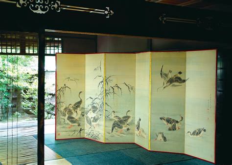 Have one person (or two, if it's a larger piece) hold the <b>screen</b> in place. . Byobu japanese screen